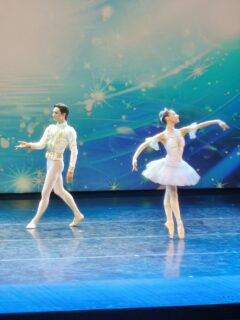 Семейная традиция: жители проектов ФСК Family посетили балет «Щелкунчик»